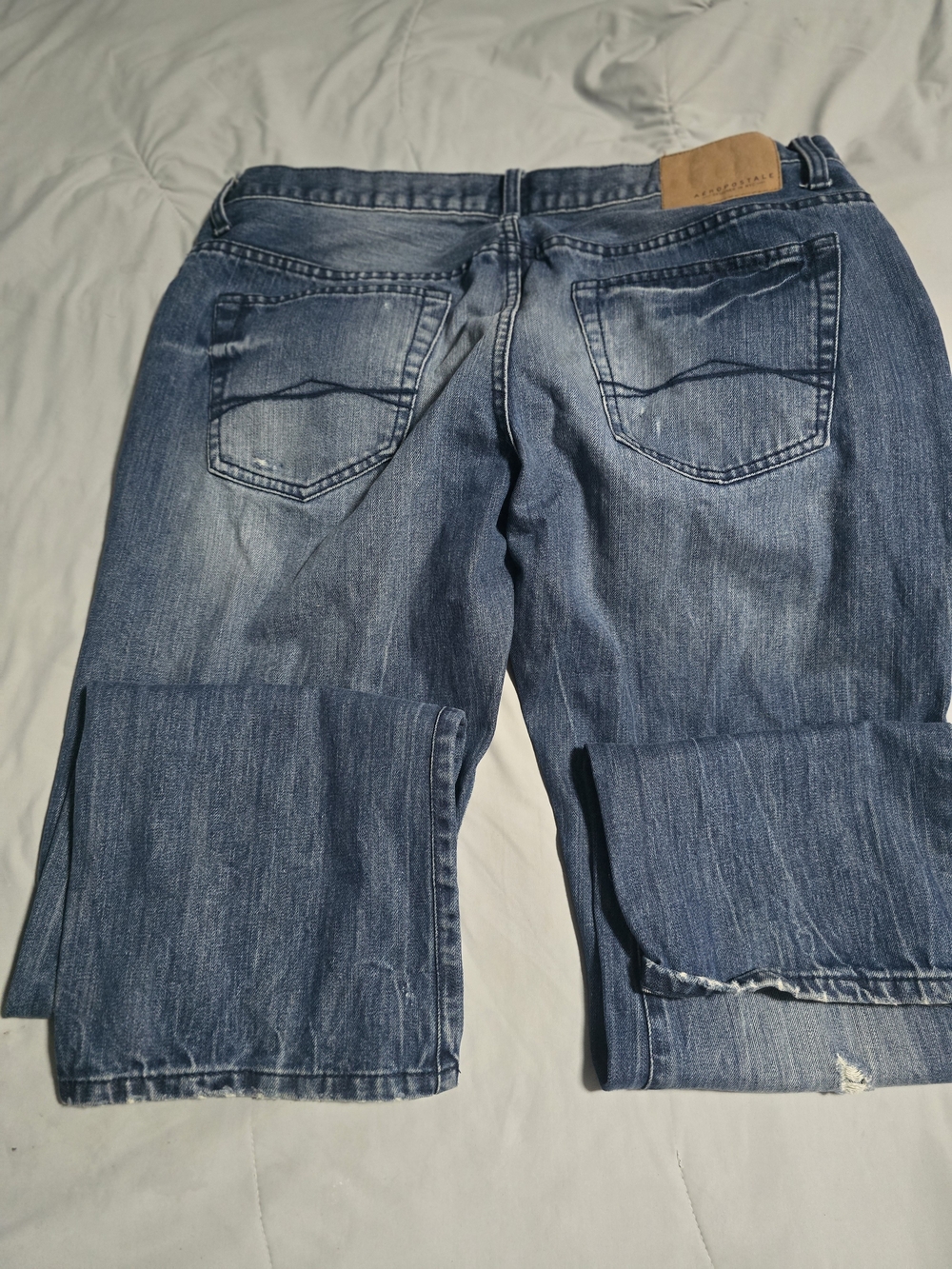 Aeropostale Men's Slim Straight Jeans Distressed Medium Wash 34x30 Rigid - Picture 6 of 8